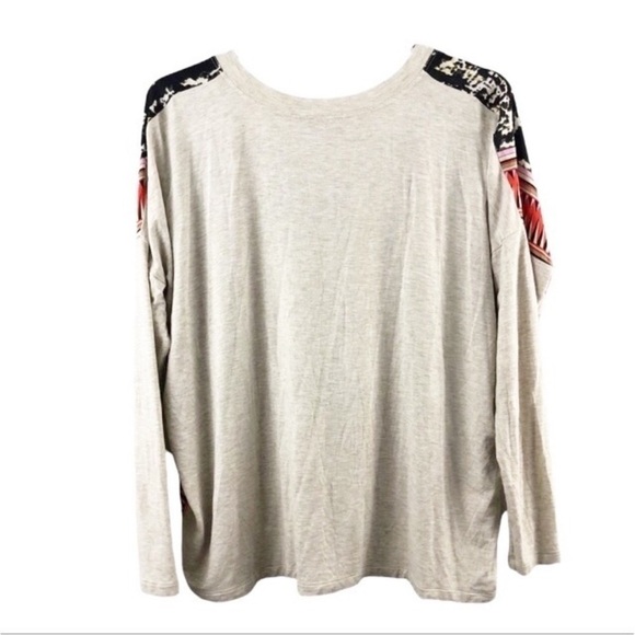 Cabi Silk Aztec Print Top Boho - Picture 3 of 6